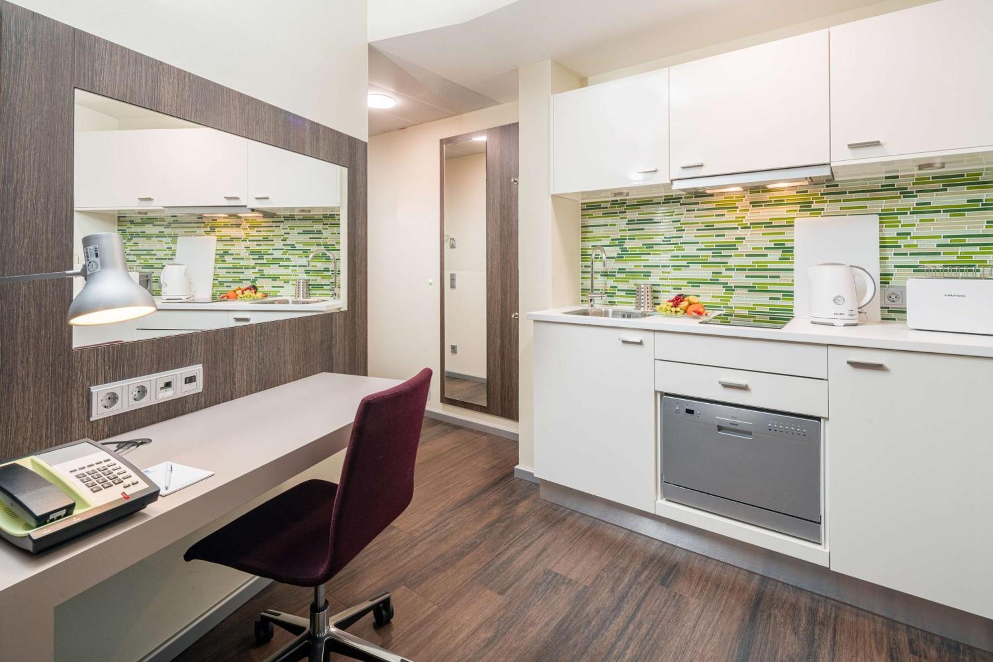 Western Airport Frankfurt Hotel 3*