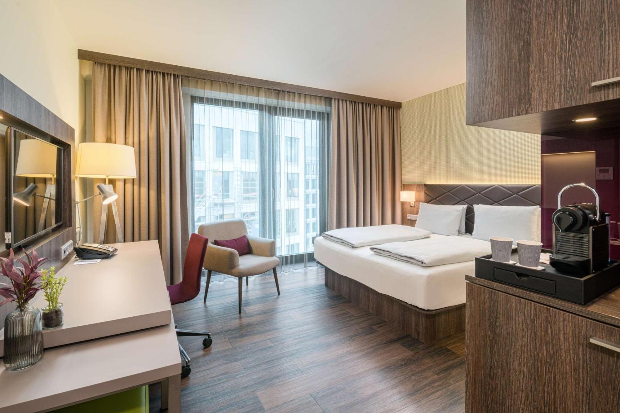 Western Airport Frankfurt 3*