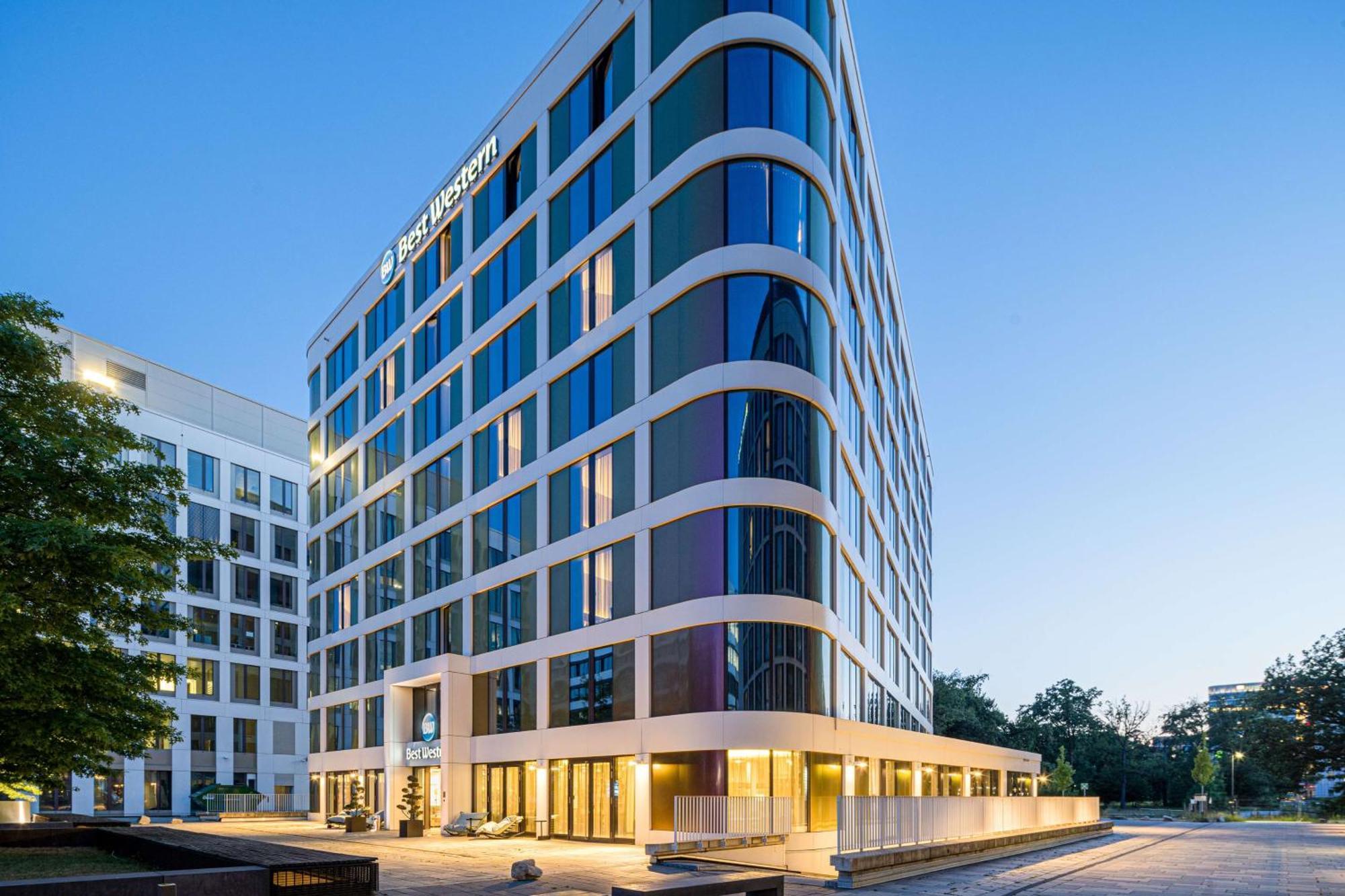 Western Airport Frankfurt Hotel 3*